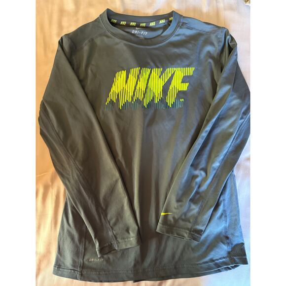 Nike Grey Shirt size large - Picture 1 of 2